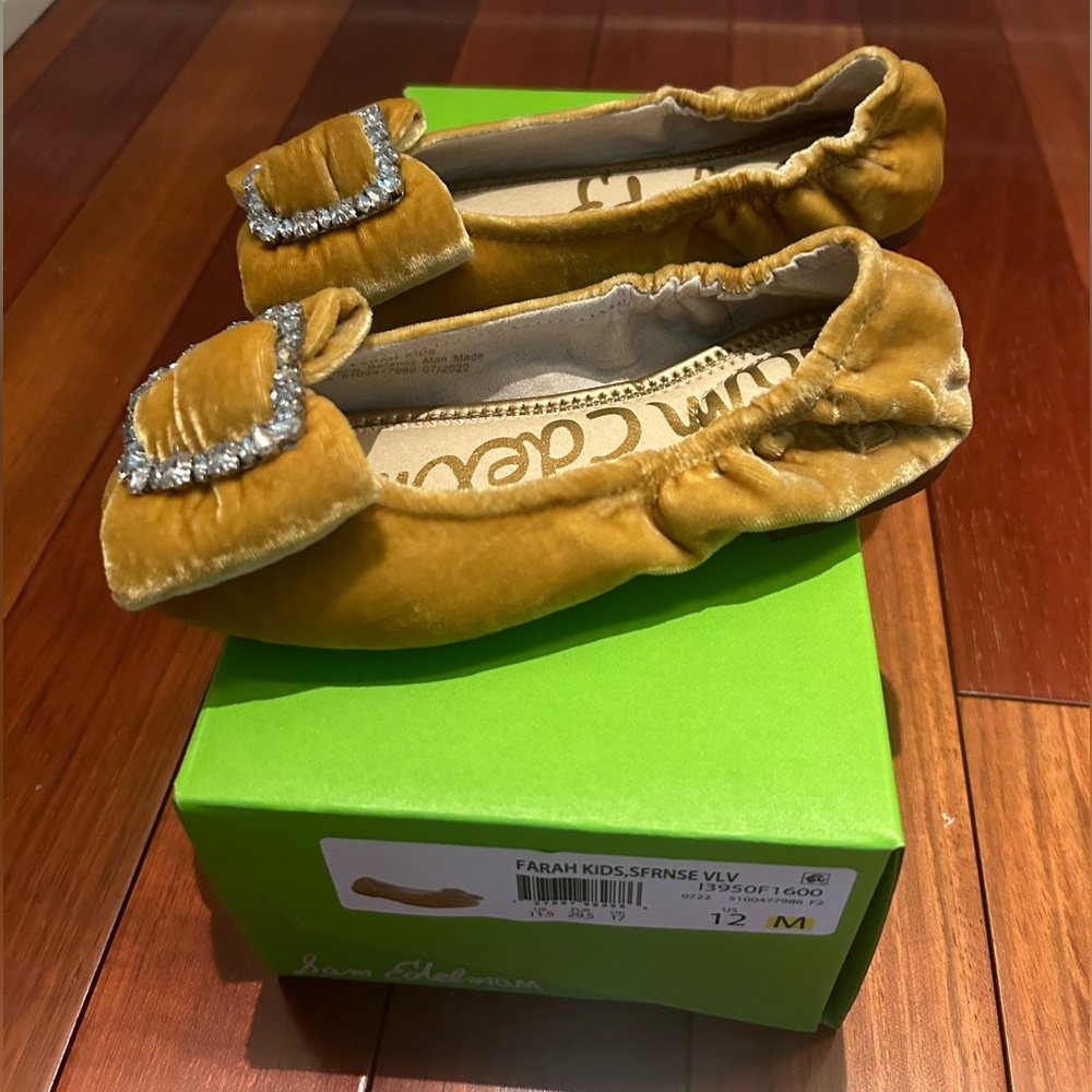Sam Edelman Farah kids velvet shoe size 12M color: safron